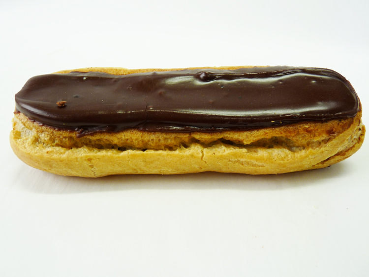 gd_La-Delicieuse-Voltaire_Les-Entremets-individuels_Eclair-chocolat.jpg