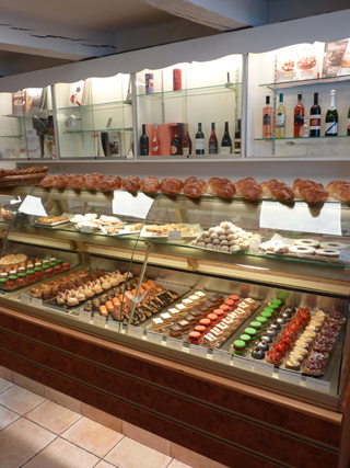 Maison Zemour Patisserie Cacher